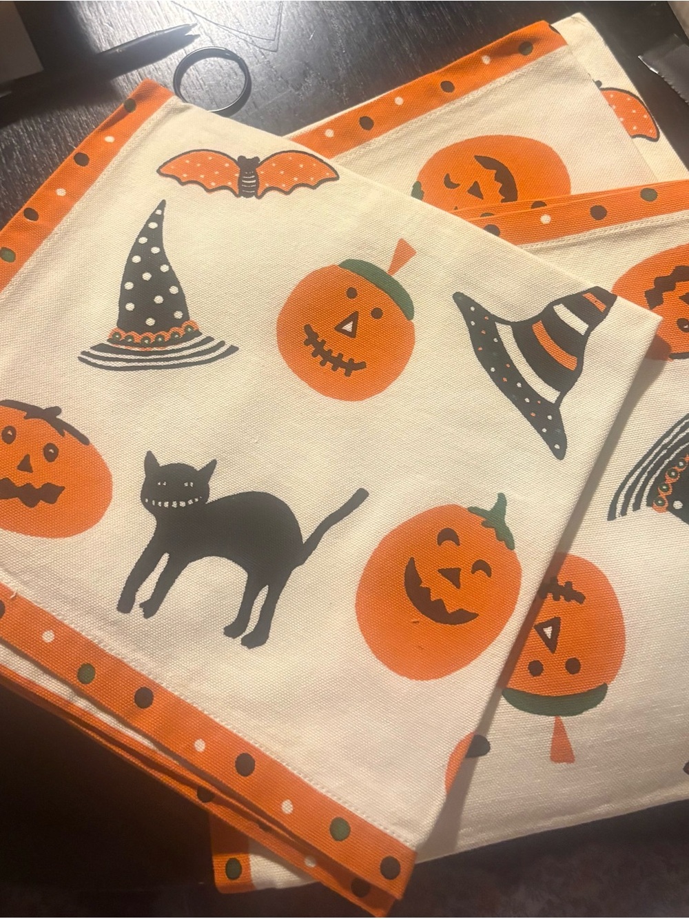 NWT tag Brand Halloween Vintage Style Screen Print Dinner Napkins Set/4